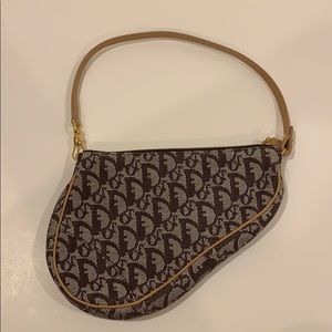 Dior signature pouchette